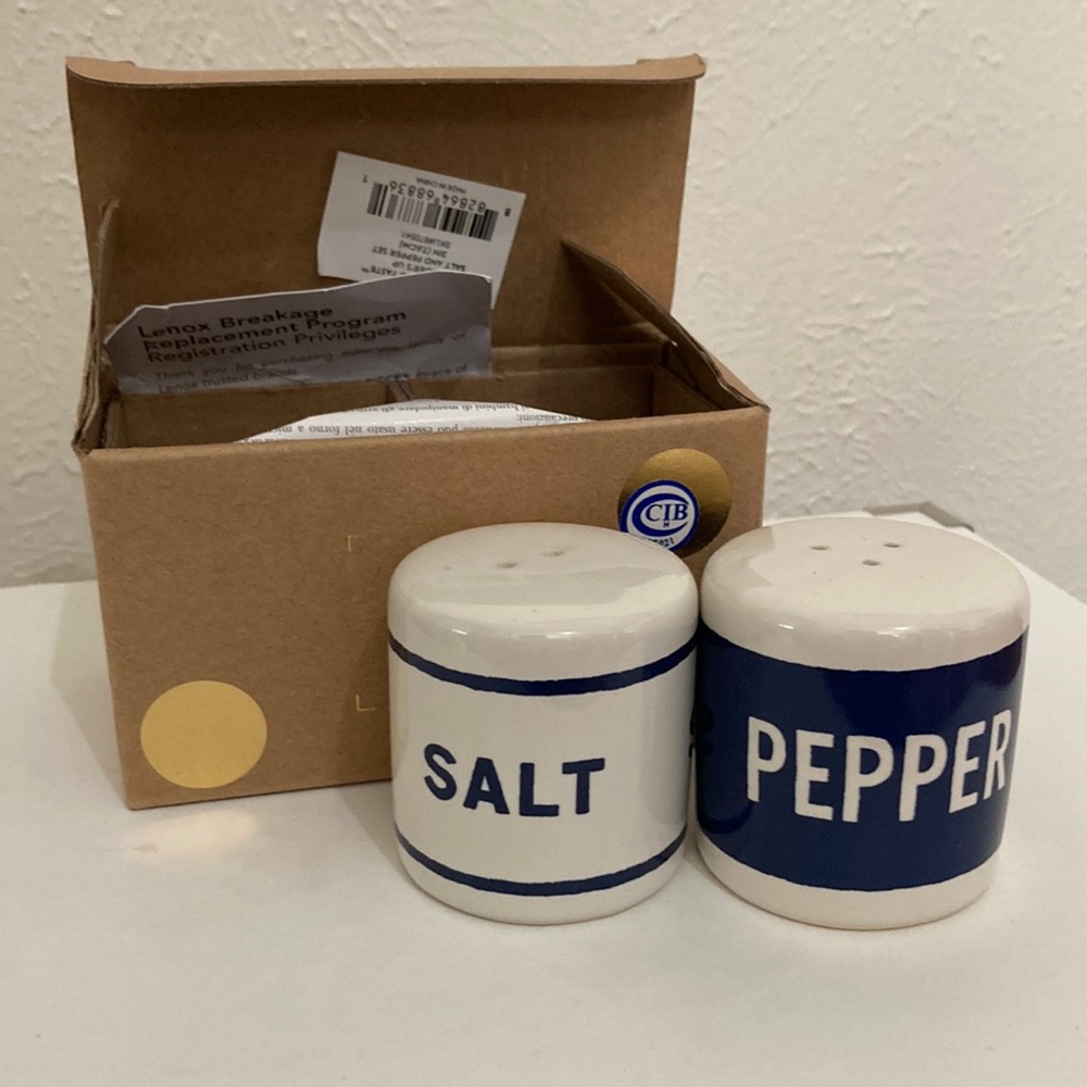 Kate Spade all in good taste salt and pepper set